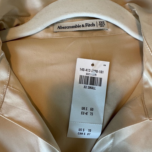 ABERCROMBIE & FITCH Beige Ruched Button Down Shirt - Picture 3 of 4